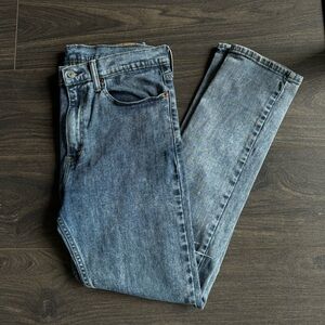 Levi’s dark wash jeans